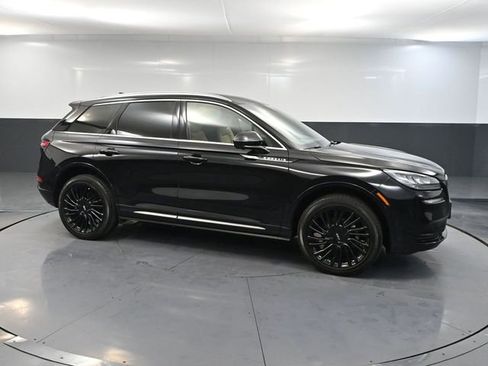 Used 2022 Lincoln Corsair Reserve w/ Equipment Group 201A image 4