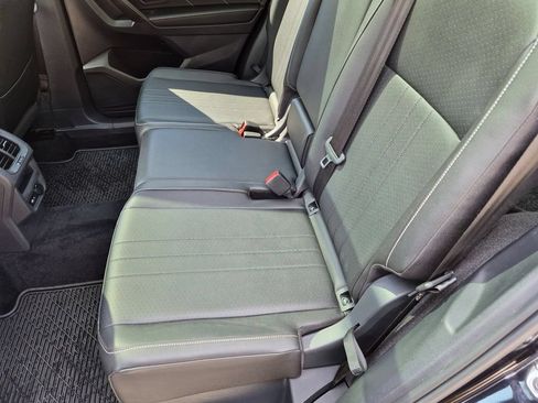 Used 2022 Volkswagen Tiguan SE w/ Panoramic Sunroof Package AWD/4WD image 24