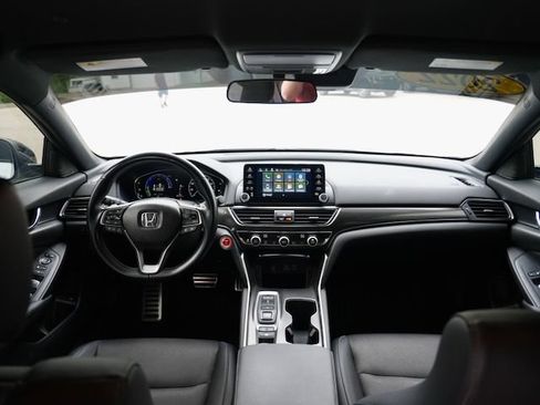 Used 2022 Honda Accord Sport image 13