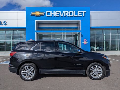 Used 2018 Chevrolet Equinox Premier w/ Infotainment II Package AWD/4WD image 36
