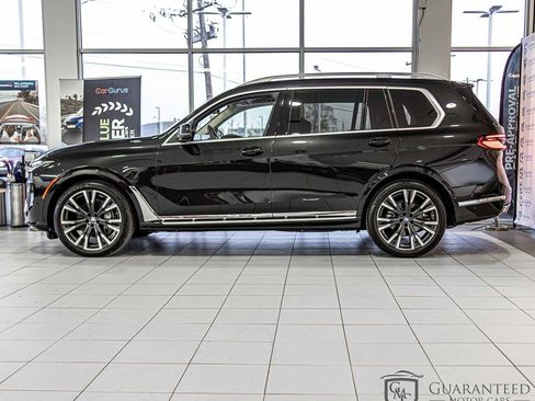 Used 2025 BMW X7 xDrive40i w/ Premium Package AWD/4WD image 8