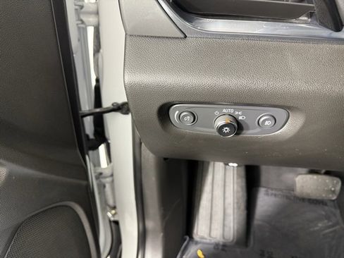 Used 2021 Chevrolet Traverse RS image 23