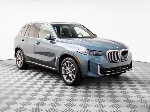 New 2026 BMW X5 xDrive50e image 8