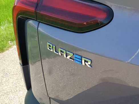 Used 2026 Chevrolet Blazer EV LT FWD image 31