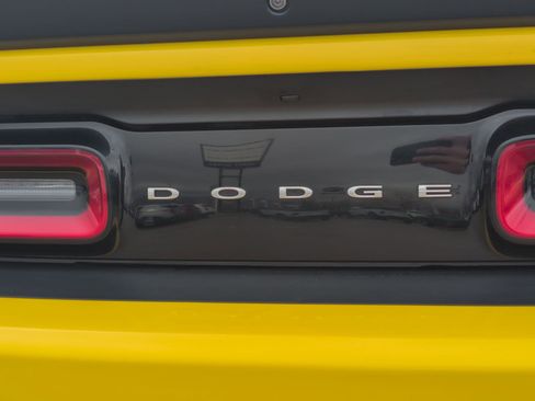 Used 2018 Dodge Challenger R/T Scat Pack image 13
