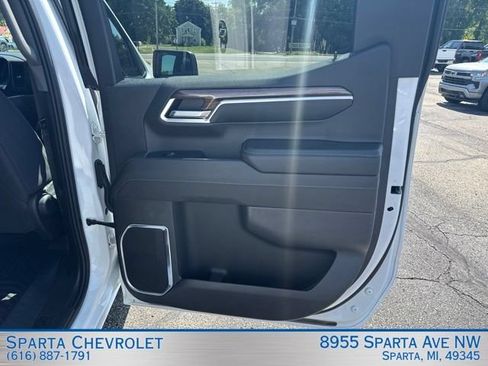 Used 2023 Chevrolet Silverado 1500 LT AWD/4WD image 28