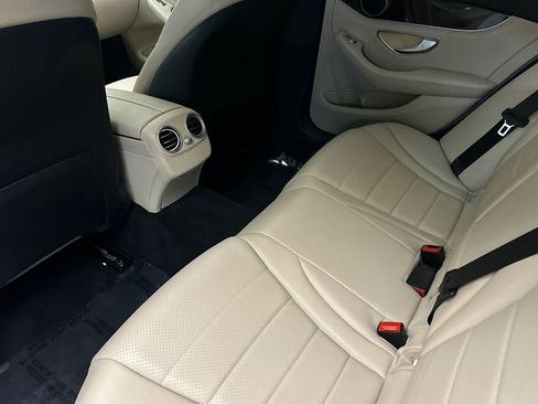 Used 2016 Mercedes-Benz C 300 4MATIC Sedan image 12