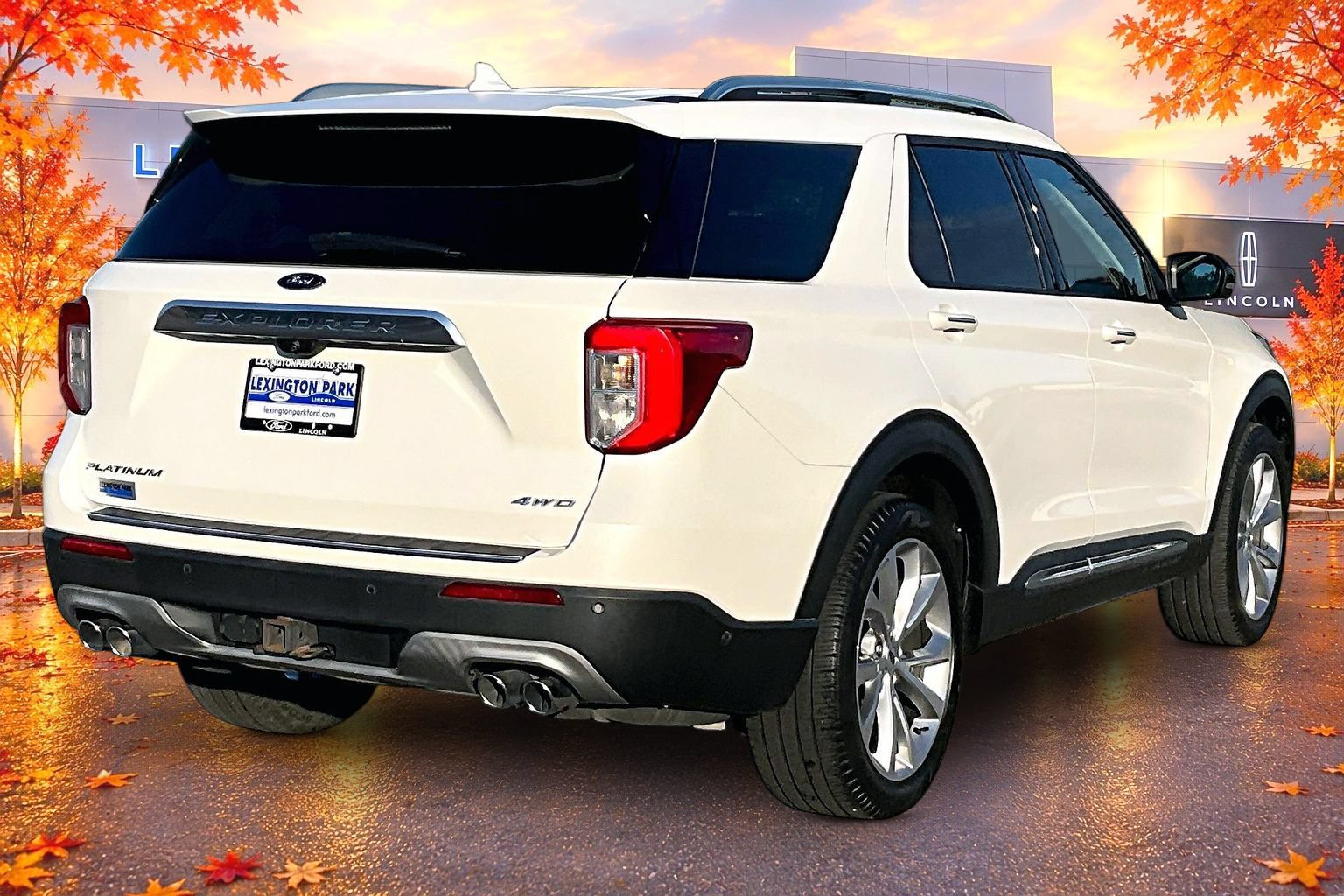 Used 2021 Ford Explorer Platinum w/ Equipment Group 601A AWD/4WD image 5