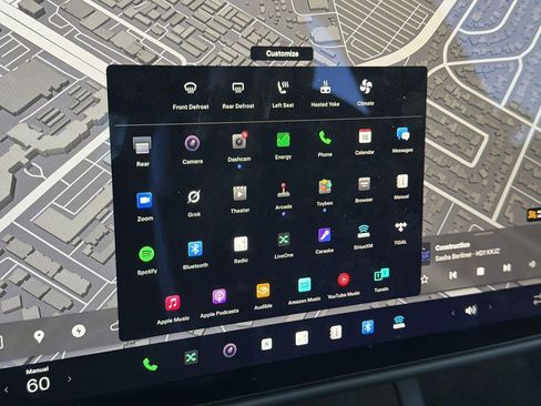 Used 2022 Tesla Model X Plaid image 16