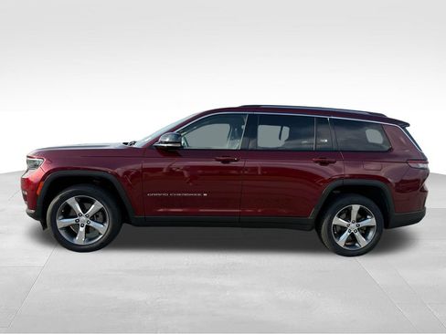 Used 2022 Jeep Grand Cherokee L Limited RWD image 2