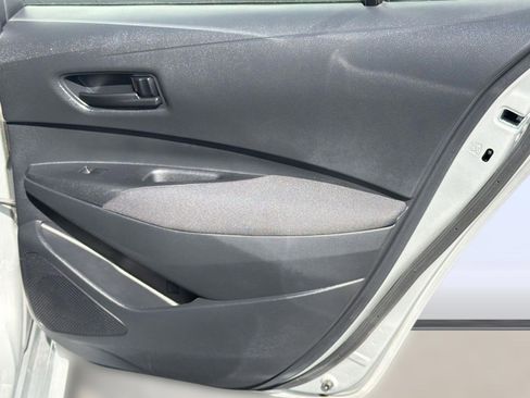 Used 2025 Toyota Corolla LE image 29