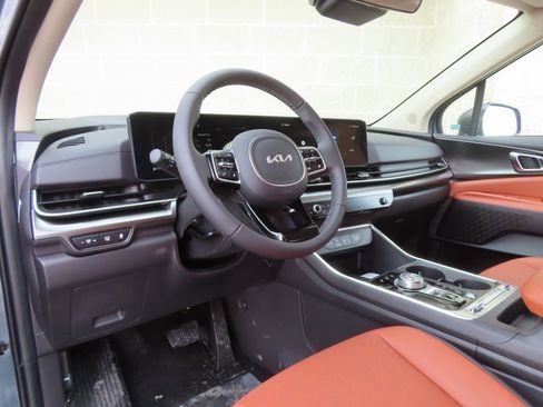 New 2026 Kia Carnival SX image 22