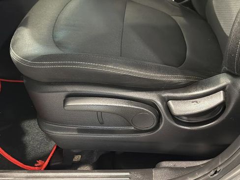 Used 2018 Kia Soul + FWD image 19