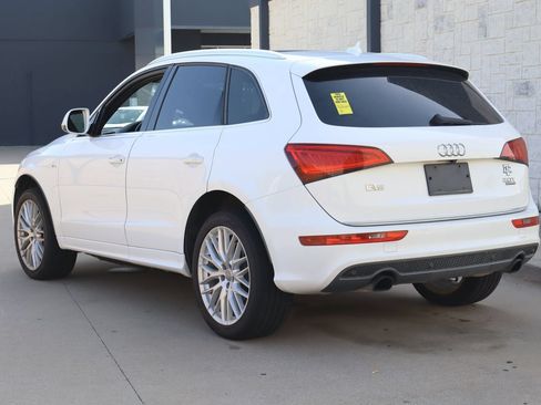 Used 2017 Audi Q5 2.0T Premium Plus w/ Technology Package AWD/4WD image 3