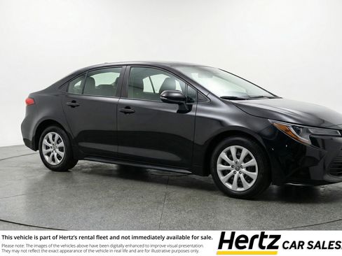 Used 2025 Toyota Corolla LE FWD image 1