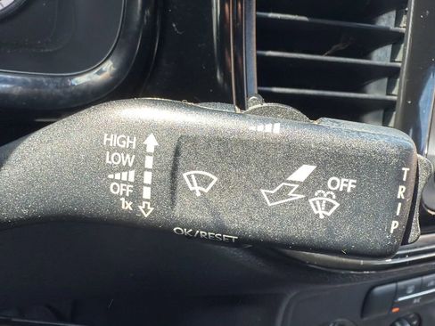 Used 2014 Volkswagen Beetle 1.8T image 11