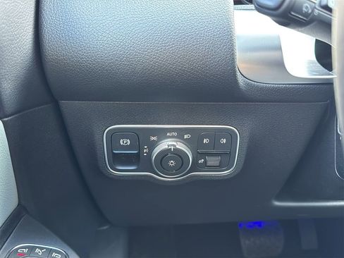 New 2026 Mercedes-Benz GLB 250 image 22