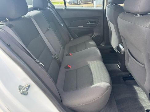 Used 2015 Chevrolet Cruze LT image 22