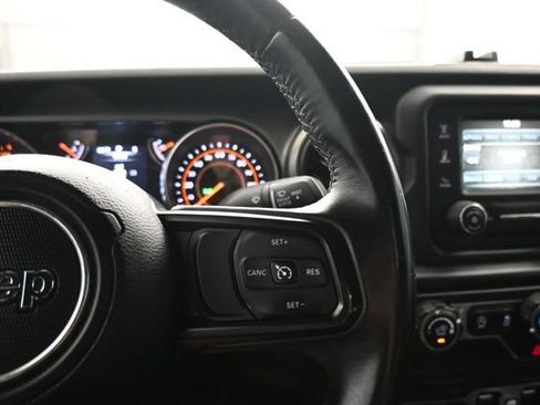 Used 2018 Jeep Wrangler Unlimited Sport S AWD/4WD image 16