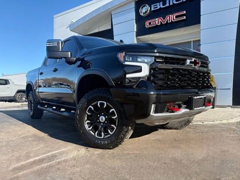 Used 2024 Chevrolet Silverado 1500 ZR2 w/ Technology Package image 4