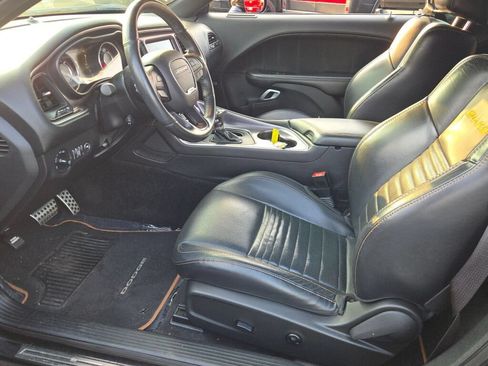 Used 2015 Dodge Challenger R/T Plus RWD image 13