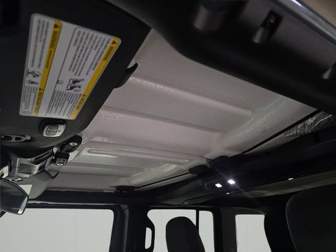 Used 2024 Jeep Wrangler Unlimited Sport AWD/4WD image 24