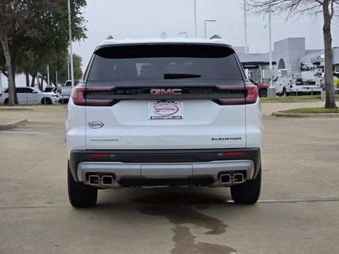 Used 2025 GMC Acadia Elevation image 7