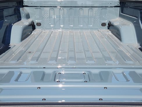 New 2025 Jeep Gladiator Sport image 22