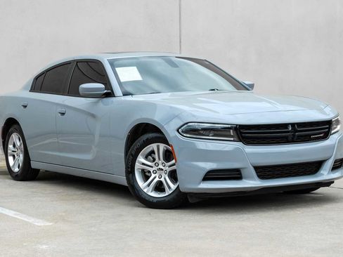 Used 2022 Dodge Charger SXT w/ Leather Interior Group RWD image 7