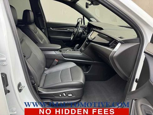 Used 2023 Cadillac XT6 Sport w/ LPO, ONYX Package AWD/4WD image 24