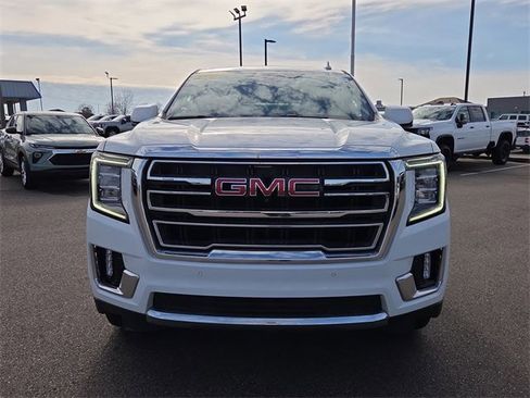 Used 2022 GMC Yukon SLT w/ SLT Luxury Package image 8