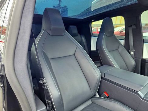 Used 2024 Tesla Cybertruck Cyberbeast AWD/4WD image 27