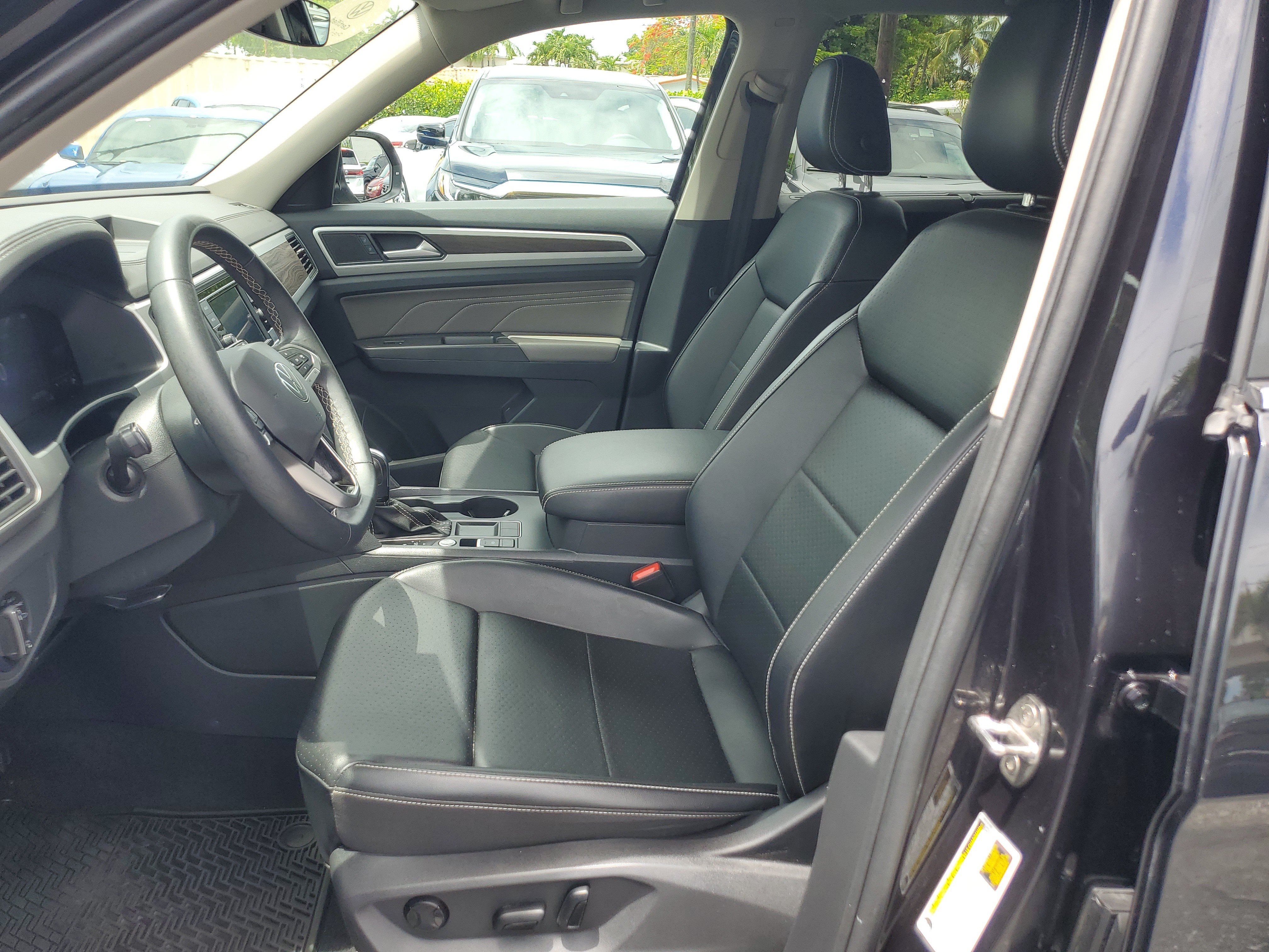 Certified 2022 Volkswagen Atlas SE FWD image 24