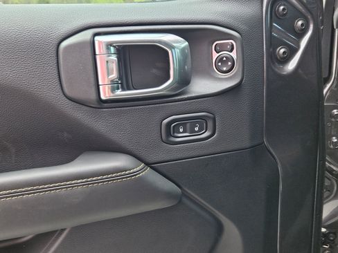 New 2026 Jeep Gladiator Sport image 17