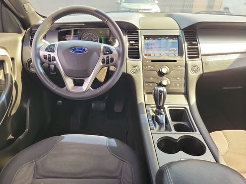 Used 2018 Ford Taurus SEL w/ Equipment Group 201A FWD image 9