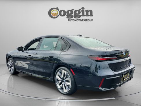 Certified 2024 BMW 740i image 5