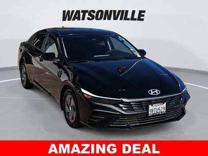 Used 2025 Hyundai Elantra SE