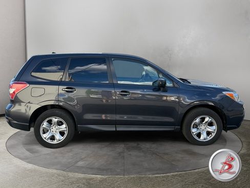 Used 2015 Subaru Forester 2.5i AWD/4WD image 8