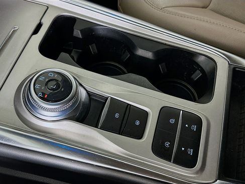 Used 2021 Ford Explorer Limited image 25