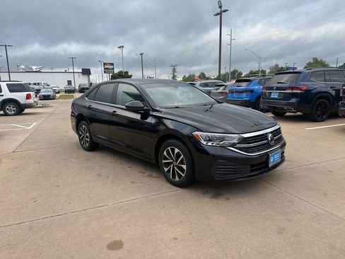 Used 2023 Volkswagen Jetta S FWD image 3