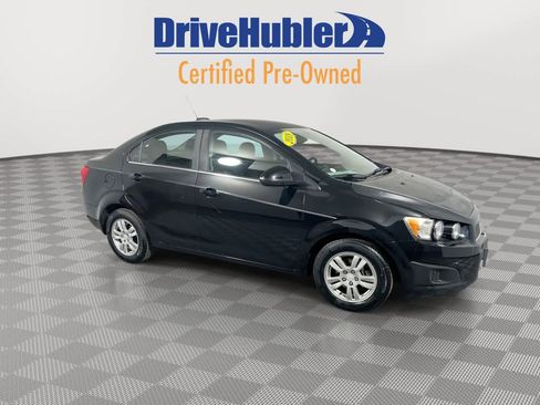 Used 2016 Chevrolet Sonic LT image 2
