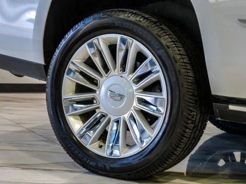 Used 2020 Cadillac Escalade Platinum RWD image 75