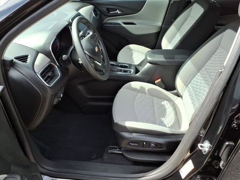 Used 2021 Chevrolet Equinox LS w/ LS Convenience Package image 11