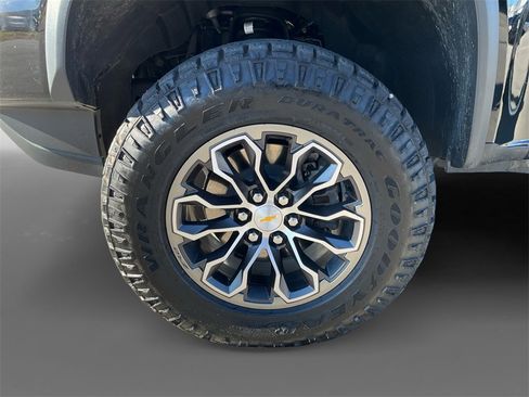 Used 2022 Chevrolet Colorado ZR2 image 13