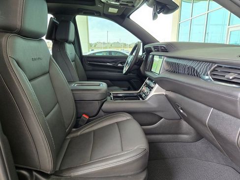 Used 2023 GMC Yukon Denali image 28