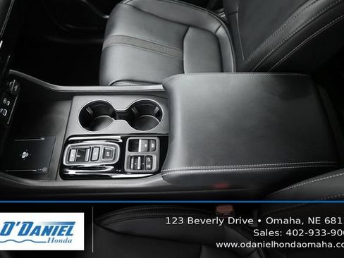 Used 2025 Honda Pilot EX-L image 33