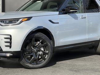 New 2024 Land Rover Discovery Dynamic SE video 2