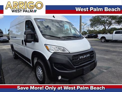 Used 2024 RAM ProMaster 2500 w/ Convenience Group FWD image 1