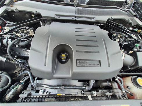 Used 2023 Land Rover Defender 110 X-Dynamic SE AWD/4WD image 25