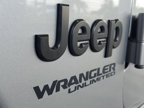 Used 2020 Jeep Wrangler Unlimited Sport AWD/4WD image 5